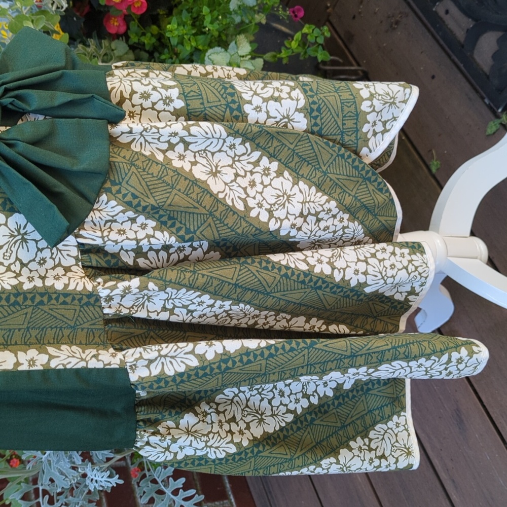 Vintage Hawaiian Lolenani Dress - Picture 6 of 10